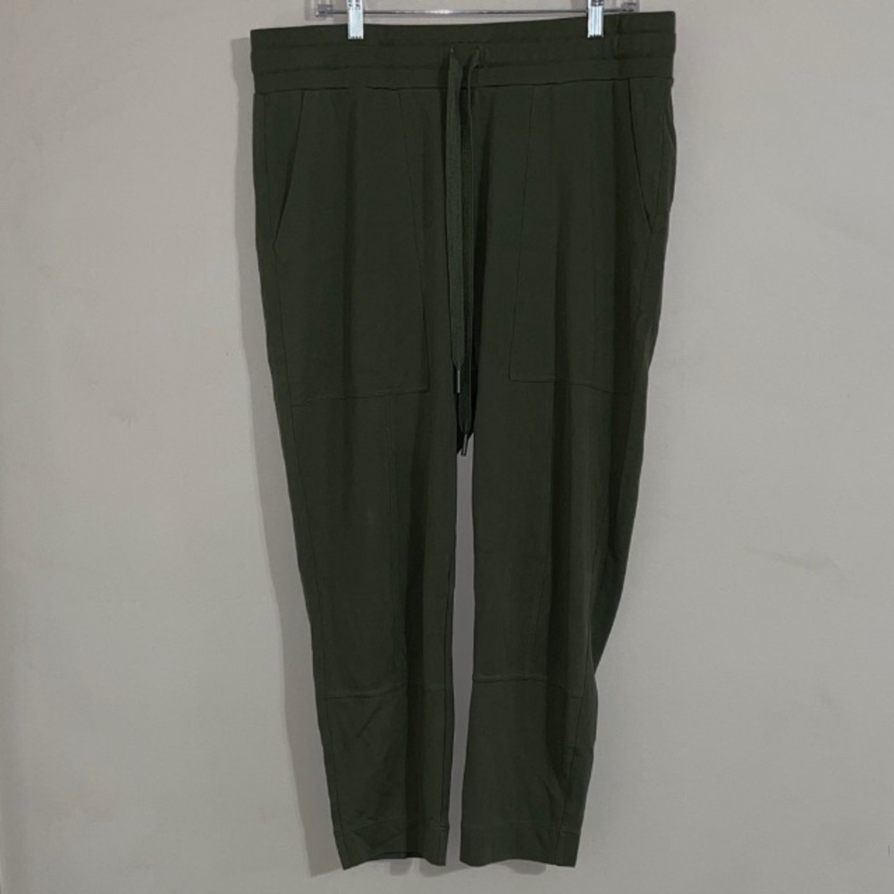 Cabi Large Leisure Pull On Pant